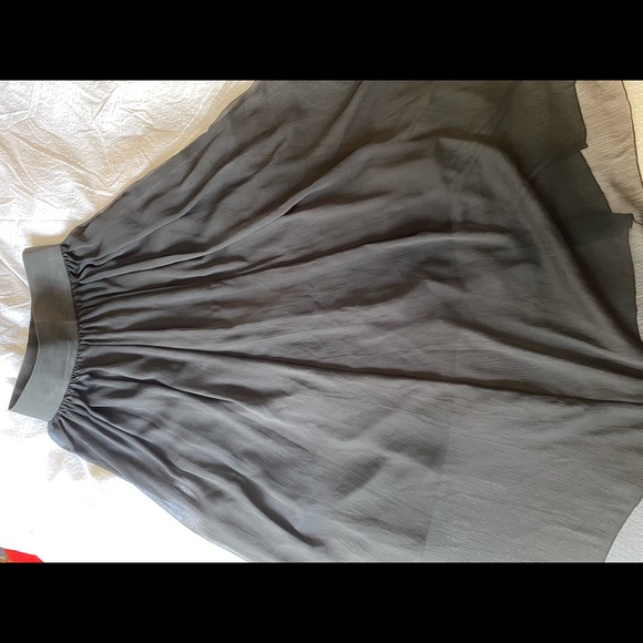 Dual-layered Maxi Skirt - Picture 2 of 2